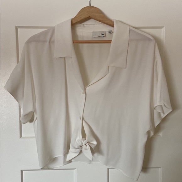 Aritzia | Wilfred Free Tie front Blouse short sleeve - Picture 1 of 5